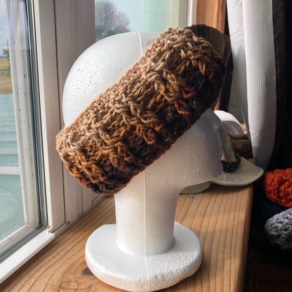 Crocheted headbands - Picture 5 of 6